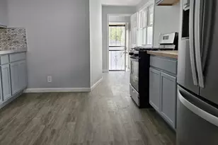 824 Johnson St, Gary, IN 46402 - Photo 5