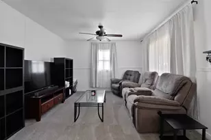 607 Madison St, Valparaiso, IN 46385 - Photo 5