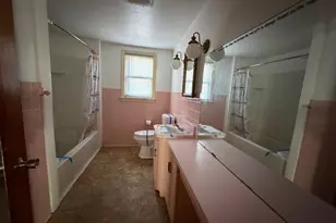 303 E Lake St, Knox, IN 46534 - Photo 11