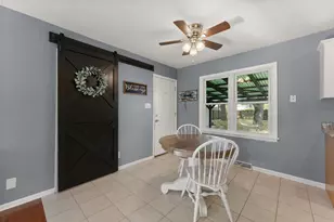 432 Apache Ln, Lowell, IN 46356 - Photo 7