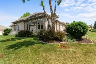 10186 Florida Ln, Crown Point, IN 46307 - Photo 3