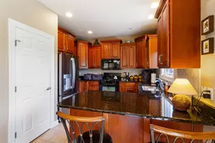 10186 Florida Ln, Crown Point, IN 46307 - Photo 9