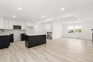 5945 Harrison St, Merrillville, IN 46410 - Photo 7