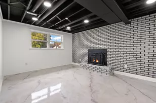 5945 Harrison St, Merrillville, IN 46410 - Photo 23