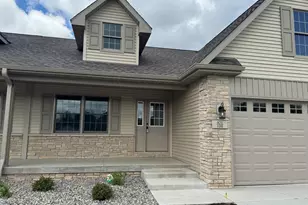 821 9th St SW, Demotte, IN 46310 - Photo 3