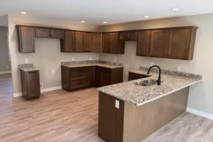 821 9th St SW, Demotte, IN 46310 - Photo 7