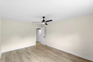 1853 Burgundy St, Schererville, IN 46375 - Photo 9