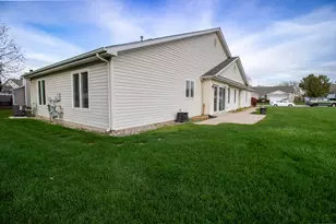 9976 Pheasant Ln, Saint John, IN 46373 - Photo 7