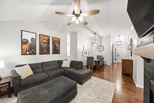 3601 Chimney Hill Ct, Valparaiso, IN 46383 - Photo 5