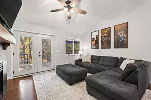 3601 Chimney Hill Ct, Valparaiso, IN 46383 - Photo 7