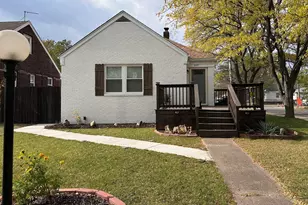 200 Taft Pl, Gary, IN 46404 - Photo 1