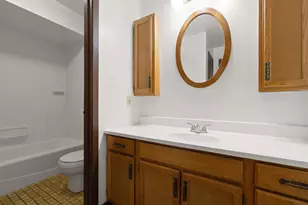 929 W Glen Park Ave, Griffith, IN 46319 - Photo 9