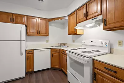 929 W Glen Park Avenue #304, Griffith, IN 46319 - Photo 7