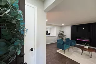 8009 Greenwood Ave, Munster, IN 46321 - Photo 3