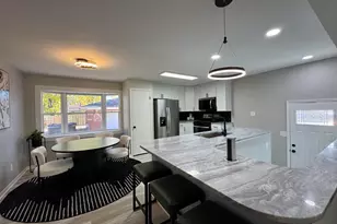 8009 Greenwood Ave, Munster, IN 46321 - Photo 7