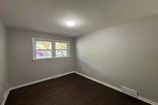 8009 Greenwood Ave, Munster, IN 46321 - Photo 17