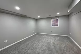 8009 Greenwood Ave, Munster, IN 46321 - Photo 23