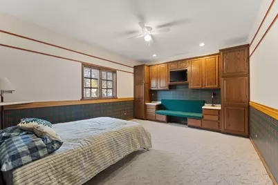 242 Golfview Drive, Schererville, IN 46375 - Photo 17