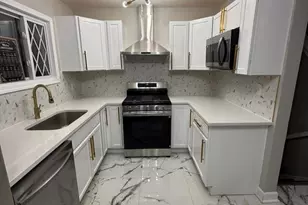 7033 E 1st Ave, Gary, IN 46403 - Photo 7