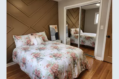 7033 E 1st Avenue, Gary, IN 46403 - Photo 13