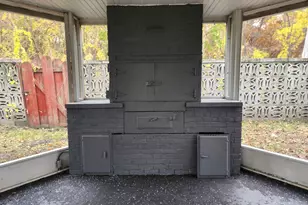 7033 E 1st Ave, Gary, IN 46403 - Photo 21