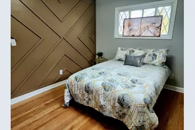 7033 E 1st Avenue, Gary, IN 46403 - Photo 11