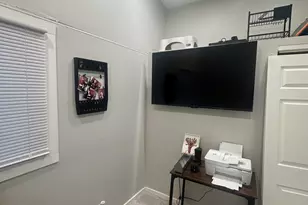 636 E 47th Pl, Gary, IN 46409 - Photo 13