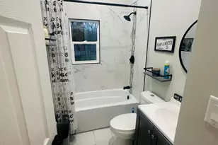 636 E 47th Pl, Gary, IN 46409 - Photo 9