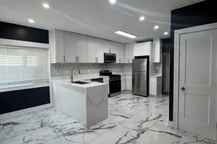 2704 W 15th Ave, Gary, IN 46404 - Photo 11