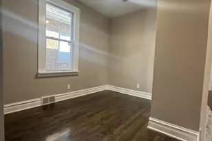 2704 W 15th Ave, Gary, IN 46404 - Photo 9