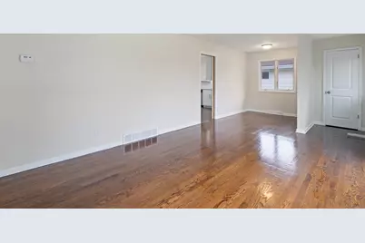 8133 Howard Avenue, Munster, IN 46321 - Photo 5