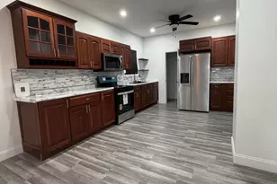 519 W 39th Ave, Gary, IN 46408 - Photo 7