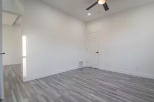 519 W 39th Ave, Gary, IN 46408 - Photo 11