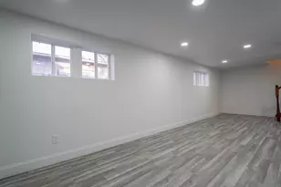 519 W 39th Ave, Gary, IN 46408 - Photo 17