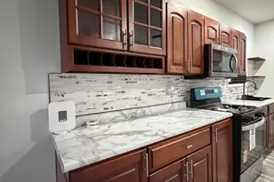 519 W 39th Ave, Gary, IN 46408 - Photo 5