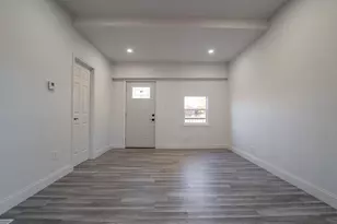 519 W 39th Ave, Gary, IN 46408 - Photo 13