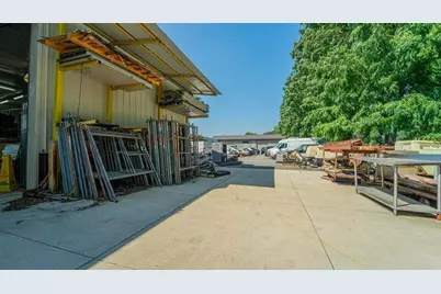 139 Gatlin Drive, Griffith, IN 46319 - Photo 9