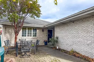 692 Capitol Dr, Hobart, IN 46342 - Photo 3