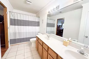 692 Capitol Dr, Hobart, IN 46342 - Photo 13