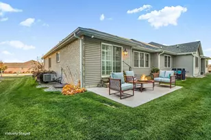 2331 Waterford Cir W, Schererville, IN 46375 - Photo 47