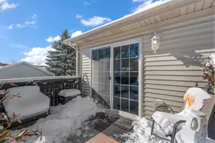 696 Admiral Dr, Westchester Township, IN 46304 - Photo 23