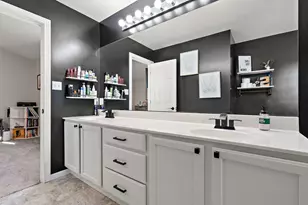 696 Admiral Dr, Westchester Township, IN 46304 - Photo 15