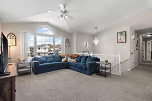 696 Admiral Dr, Westchester Township, IN 46304 - Photo 5