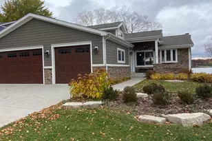 1728 Beachview Ct, Crown Point, IN 46307 - Photo 1