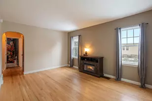 2911 163rd Pl, Hammond, IN 46323 - Photo 9