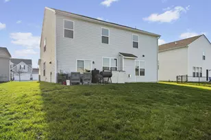 2436 Creek Bank Dr, Columbus, IN 47201 - Photo 39