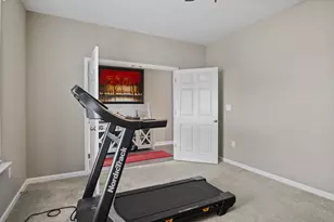 2436 Creek Bank Dr, Columbus, IN 47201 - Photo 13