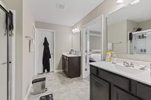 2436 Creek Bank Dr, Columbus, IN 47201 - Photo 33