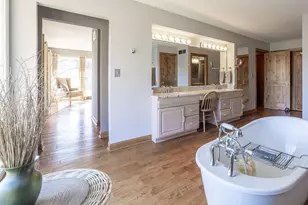 1050 Coolwood Dr, Valparaiso, IN 46385 - Photo 27