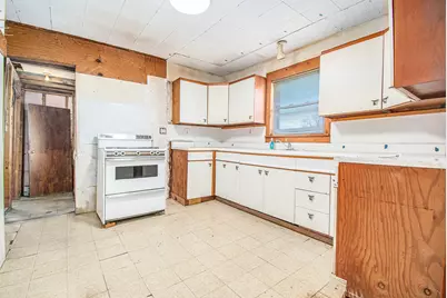 216 May Avenue, Michigan City, IN 46360 - Photo 15